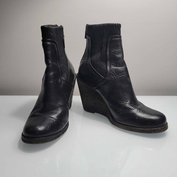 Frye Shoes - Frye Women's Black Carrie Scrunch Wedge Ankle Boot Size 6